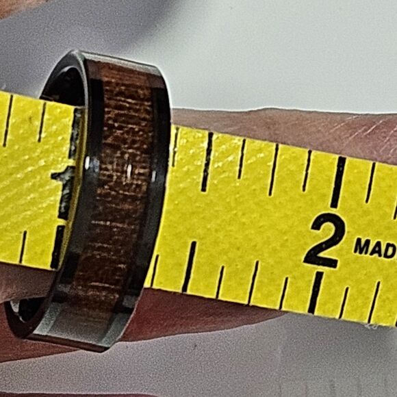 Three Kings Black With Wood Grain Look Men's Ring Size 13.5 - Picture 7 of 12